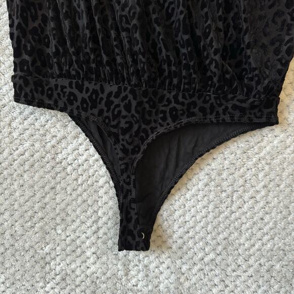 Express Top XS Black Leopard Burn Out Velvet Bodysuit Plunge V-Neck Bodysuit - Picture 7 of 11